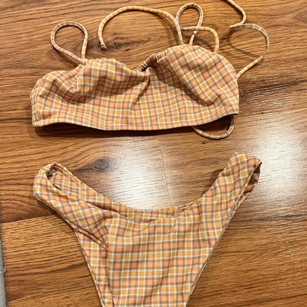 Never worn plaid bikini!!! Super cute!